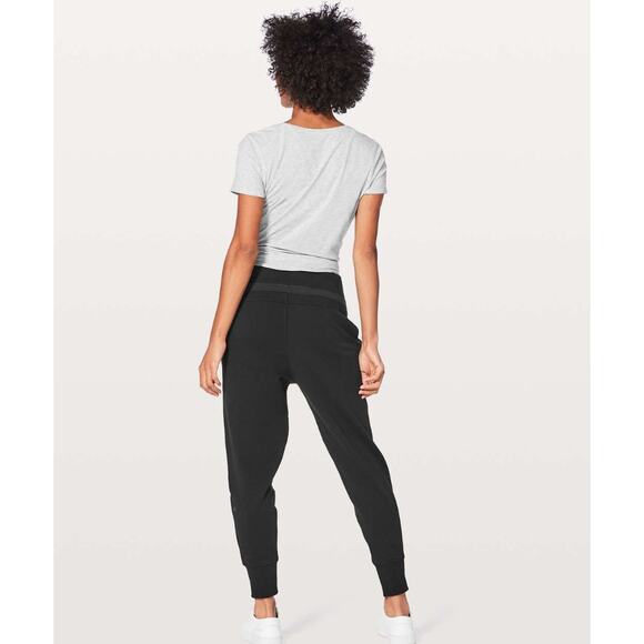 (8) $98 Lululemon Press Pause Jogger II 25.5"‎ Black - Picture 2 of 6